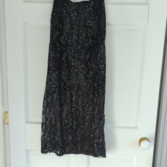 Black Maxi A-Line Skirt with Sequin Embellishments for Night Out - Picture 3 of 3